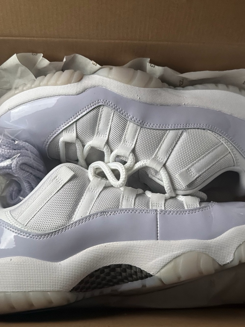 Jordan 11 - Picture 3 of 3